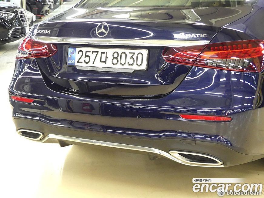 Mercedes-Benz E-Class 2021