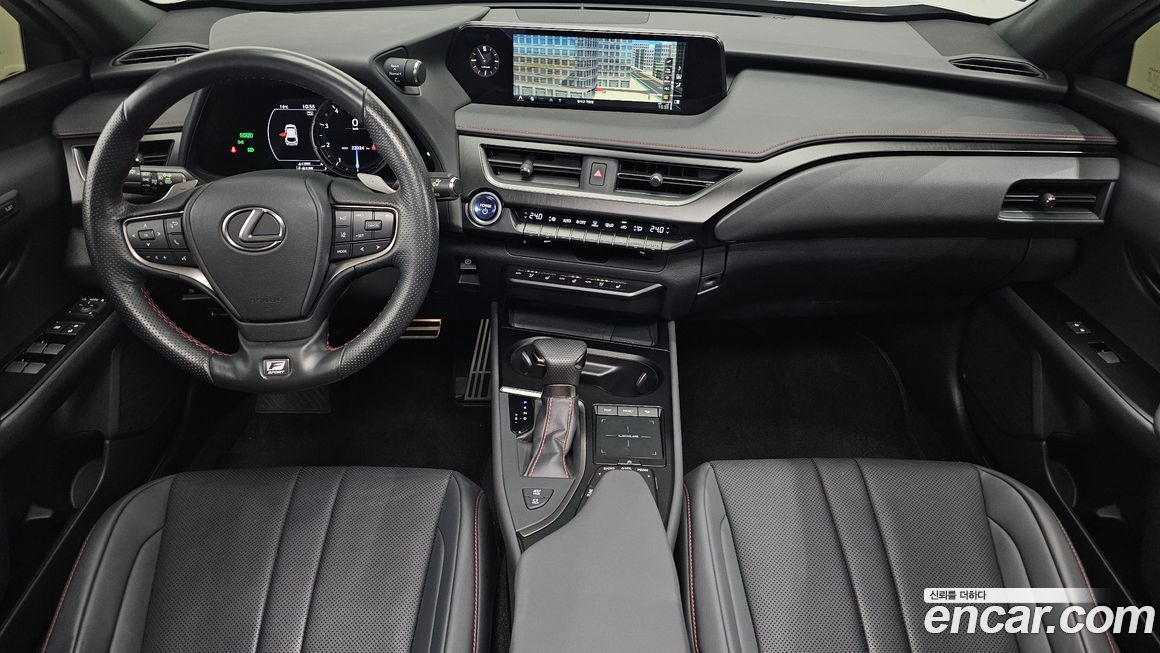 Lexus UX 2021