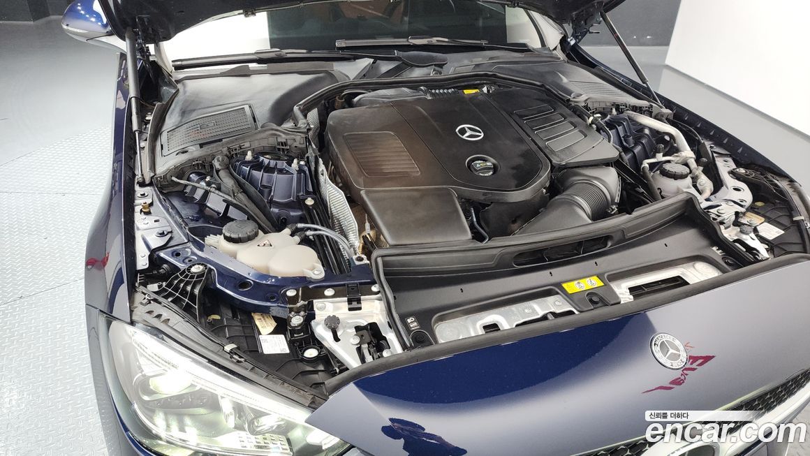 Mercedes-Benz C-Class 2022