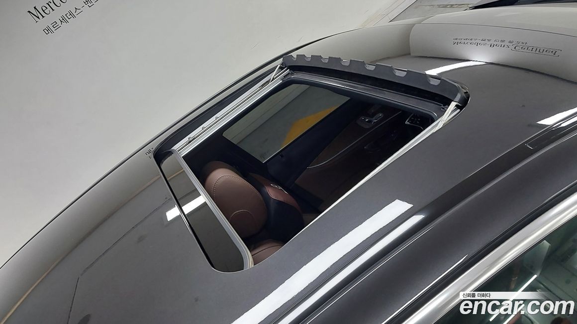 Mercedes-Benz E-Class 2022