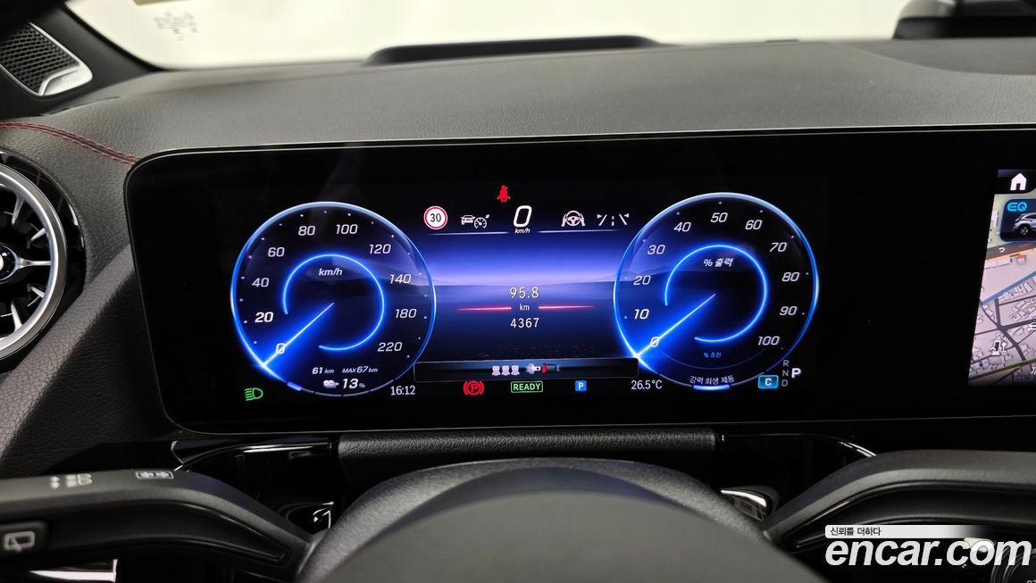 Mercedes-Benz EQA 2025