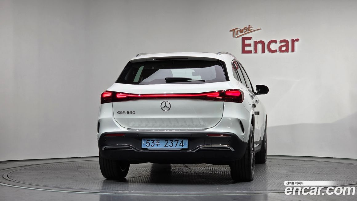 Mercedes-Benz EQA 2025