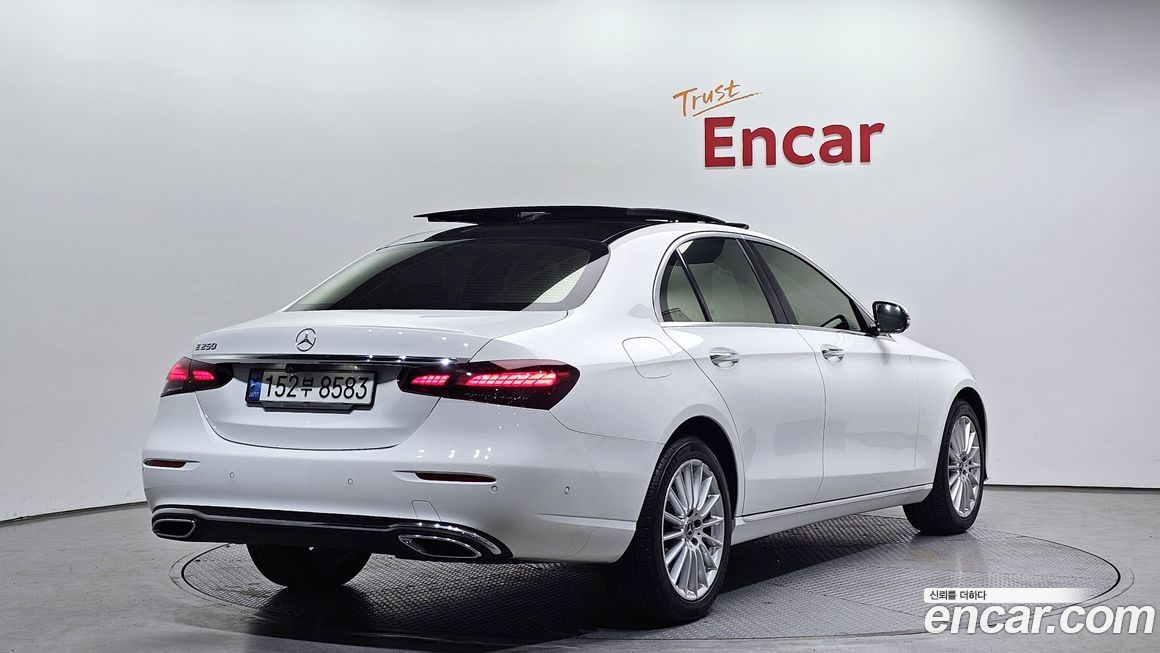 Mercedes-Benz E-Class 2021