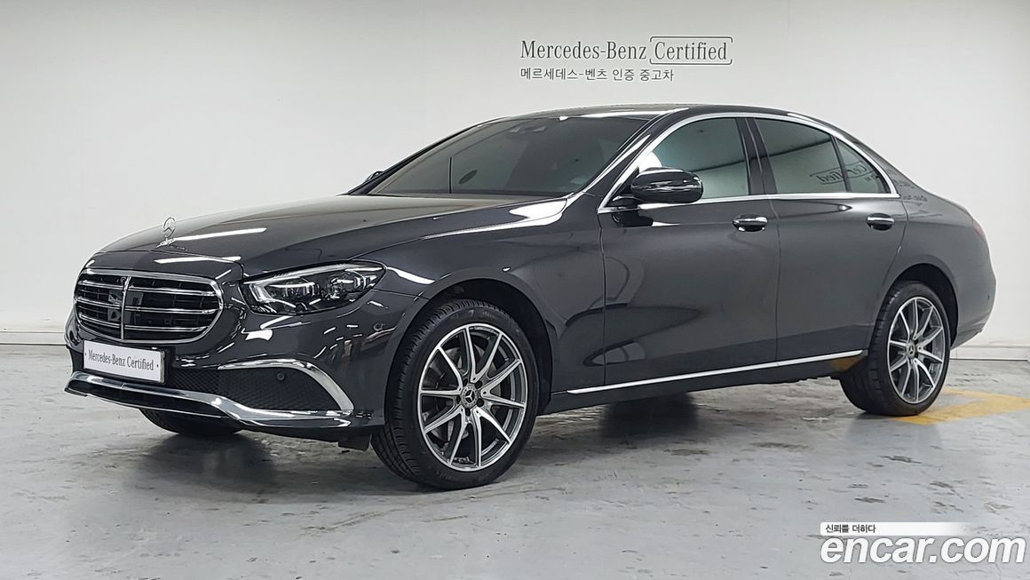 Mercedes-Benz E-Class 2022