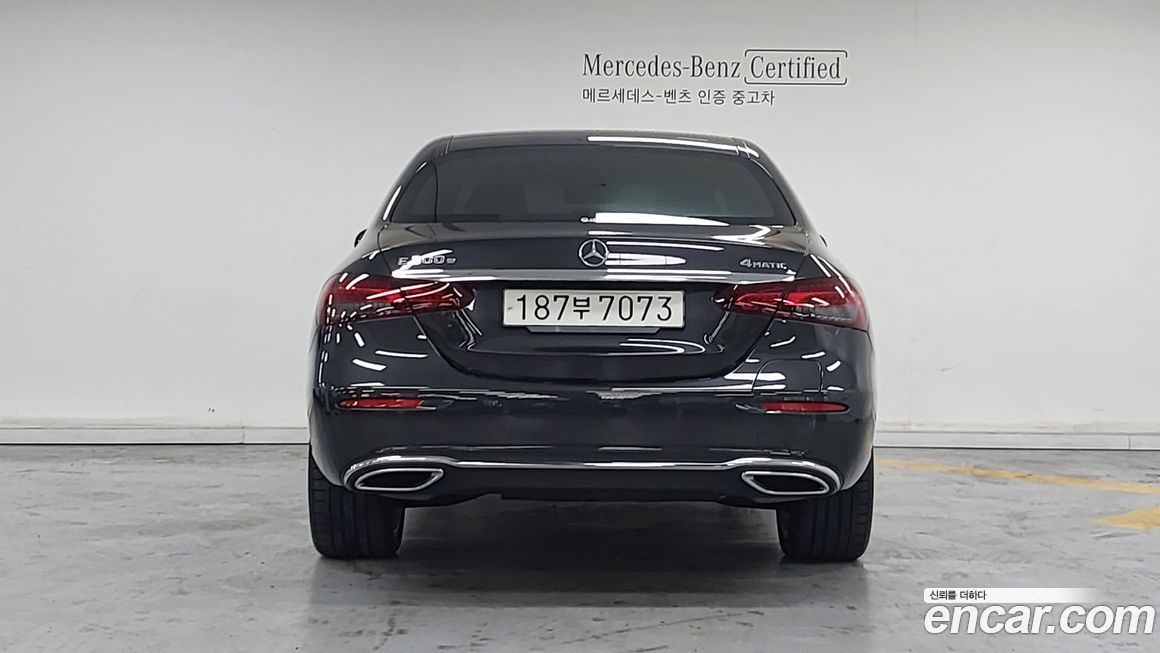 Mercedes-Benz E-Class 2022