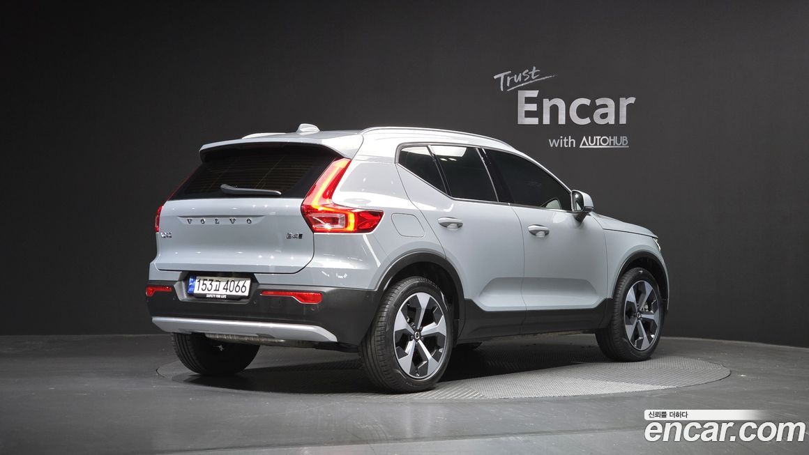 Volvo XC40 2024