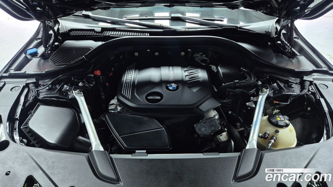 BMW Gran Turismo 2023