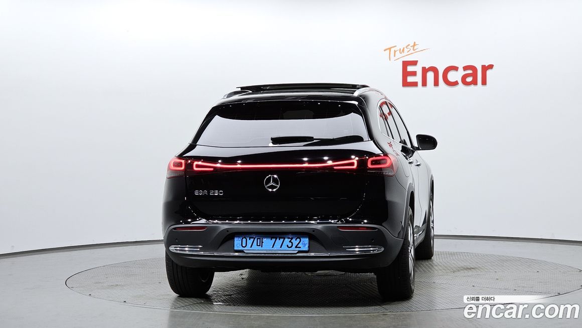 Mercedes-Benz EQA 2024