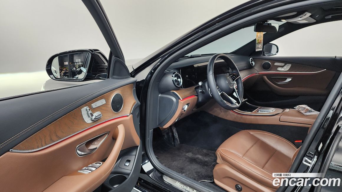 Mercedes-Benz E-Class 2022