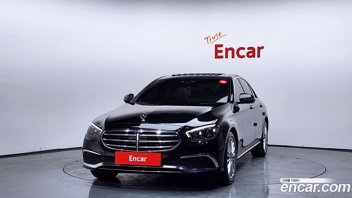 Mercedes-Benz E-Class 2022