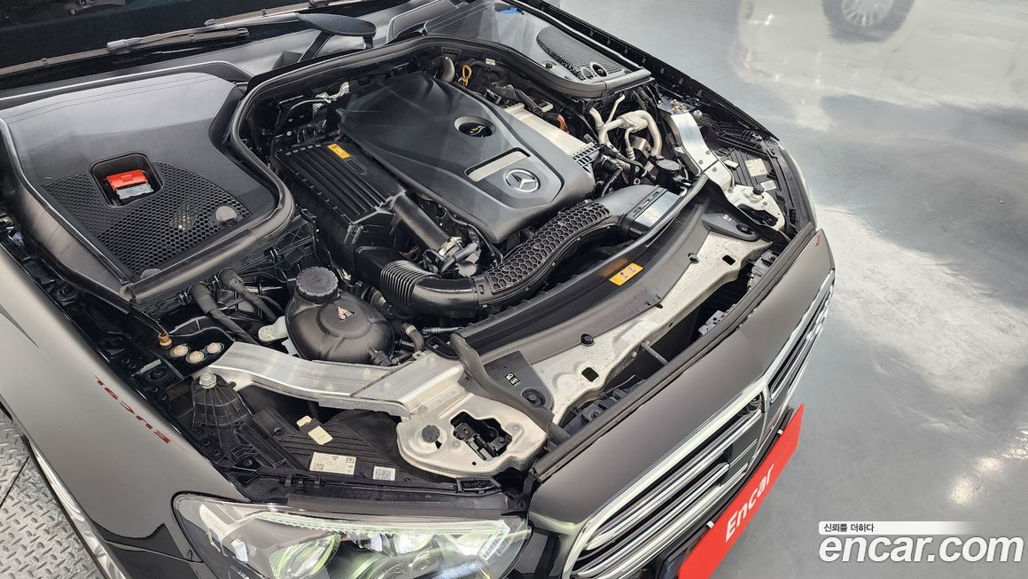 Mercedes-Benz E-Class 2022