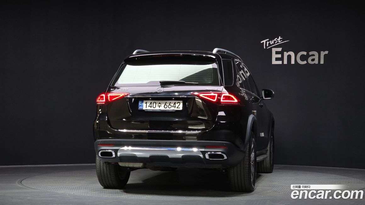 Mercedes-Benz GLE-Class 2021