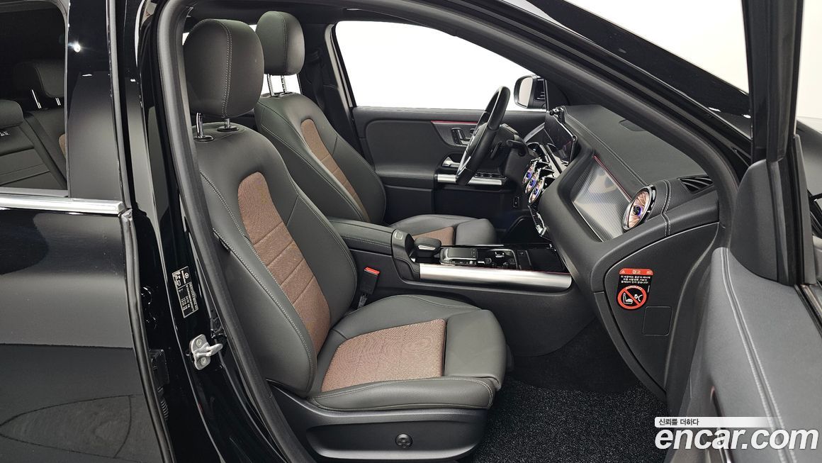 Mercedes-Benz EQA 2024