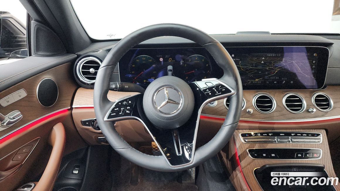 Mercedes-Benz E-Class 2022