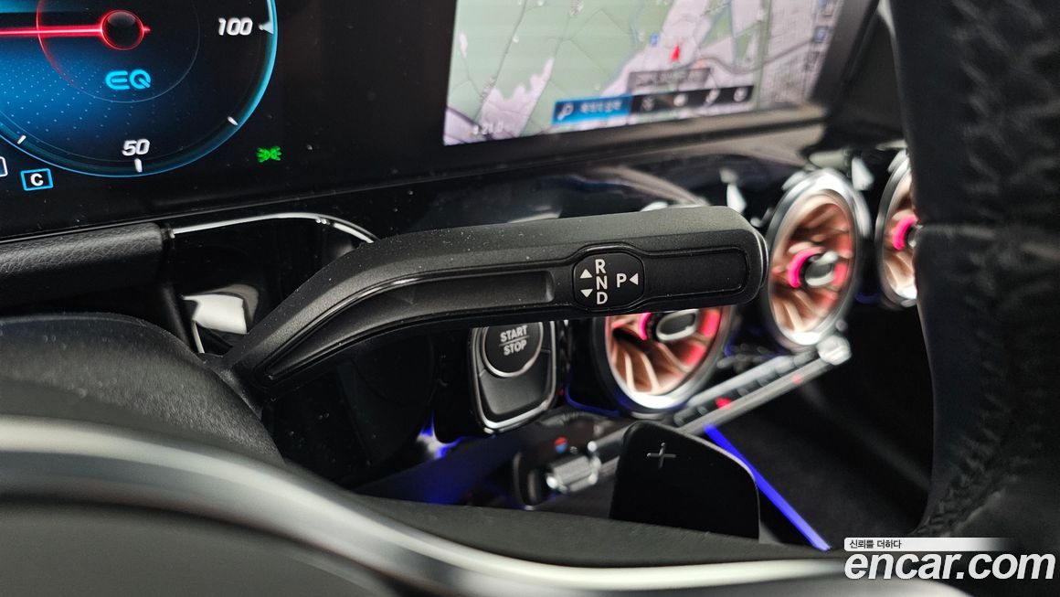 Mercedes-Benz EQA 2024