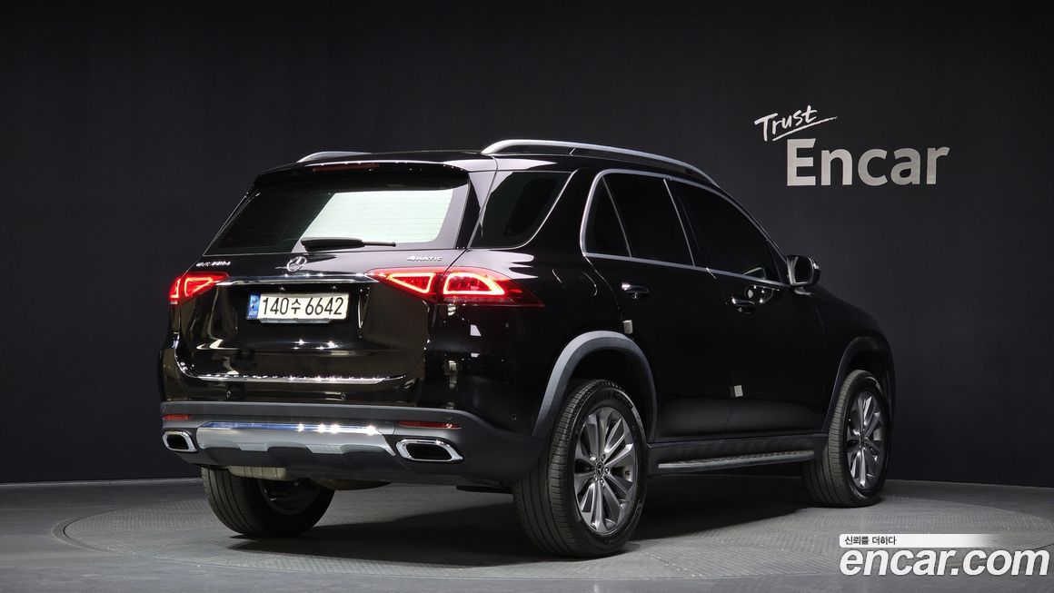 Mercedes-Benz GLE-Class 2021