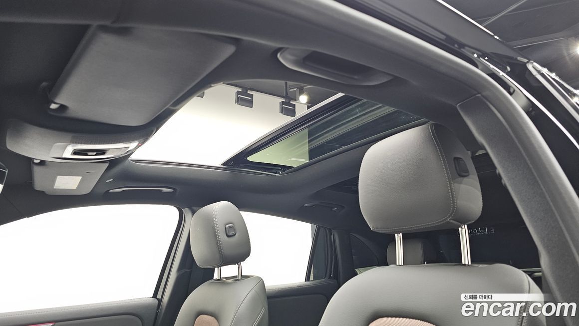 Mercedes-Benz EQA 2024