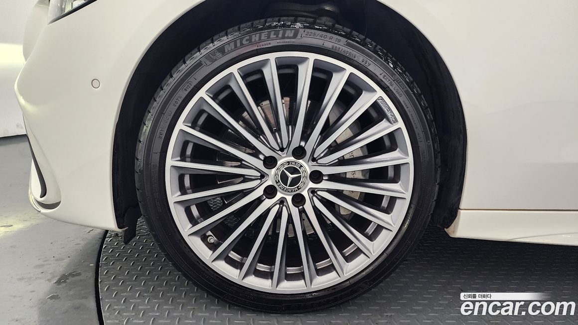 Mercedes-Benz C-Class 2022