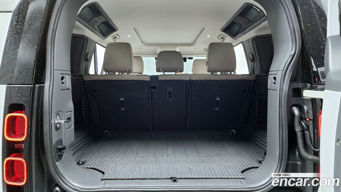 Land Rover Defender 2022
