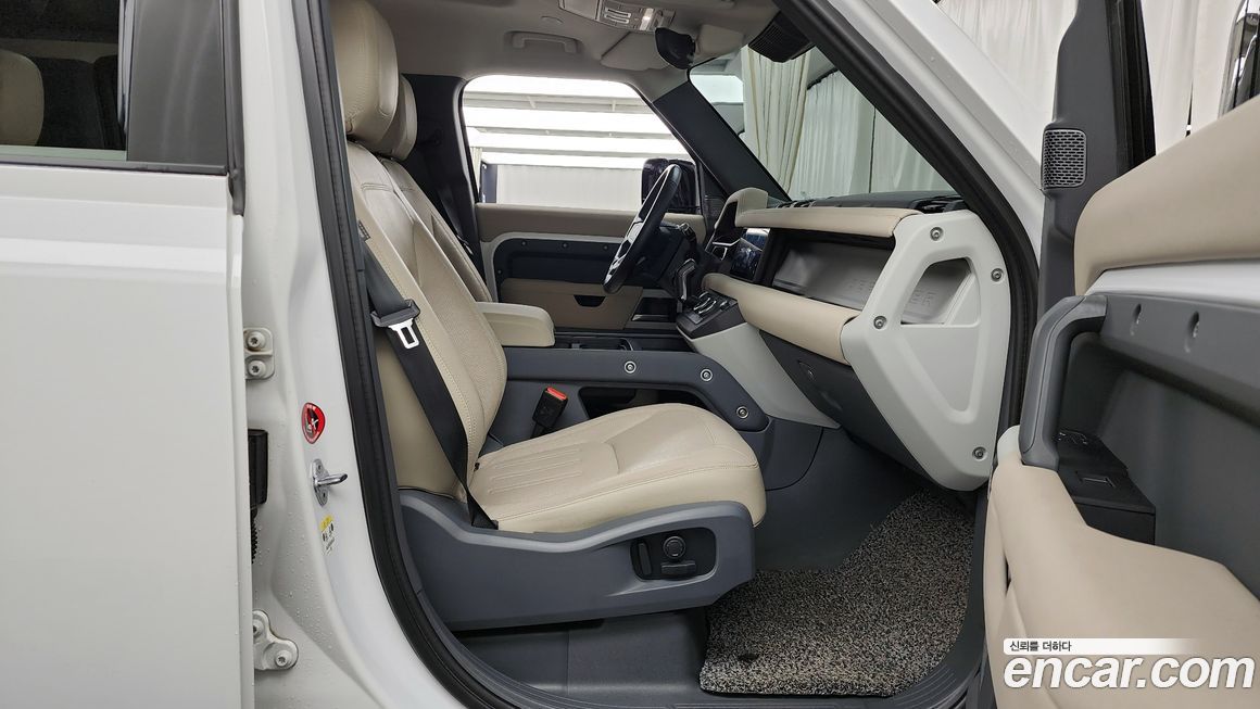 Land Rover Defender 2022