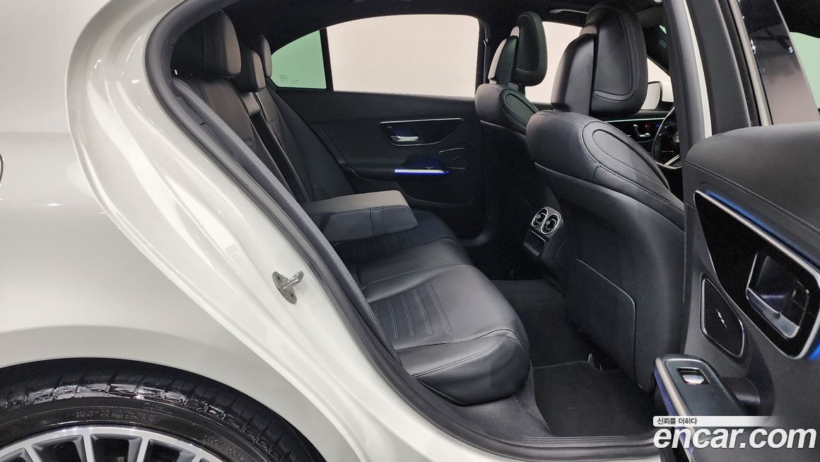 Mercedes-Benz C-Class 2022
