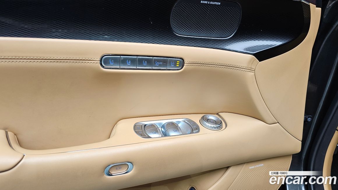 Genesis G90 2023