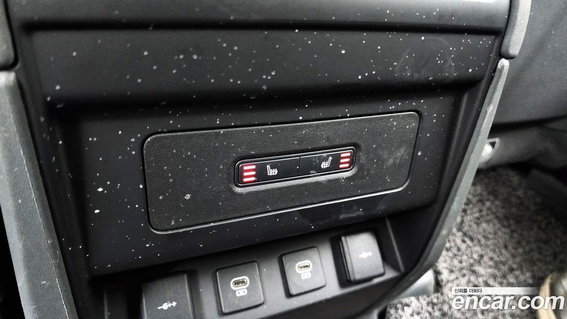 Land Rover Defender 2022