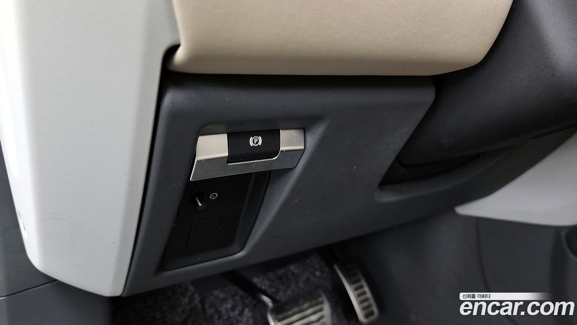 Land Rover Defender 2022