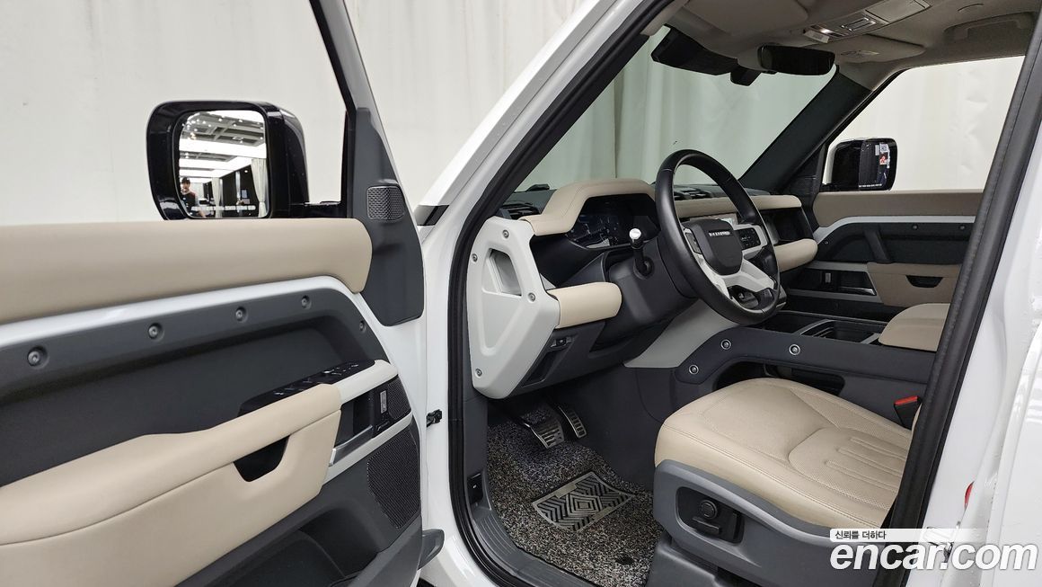 Land Rover Defender 2022