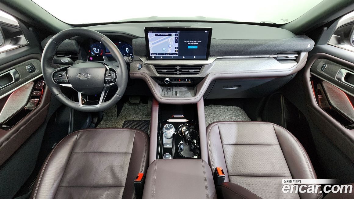 Ford Explorer 2025