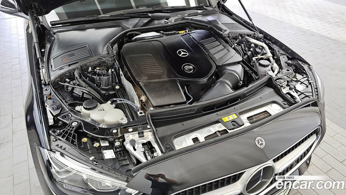 Mercedes-Benz C-Class 2022