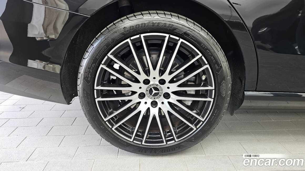 Mercedes-Benz C-Class 2022