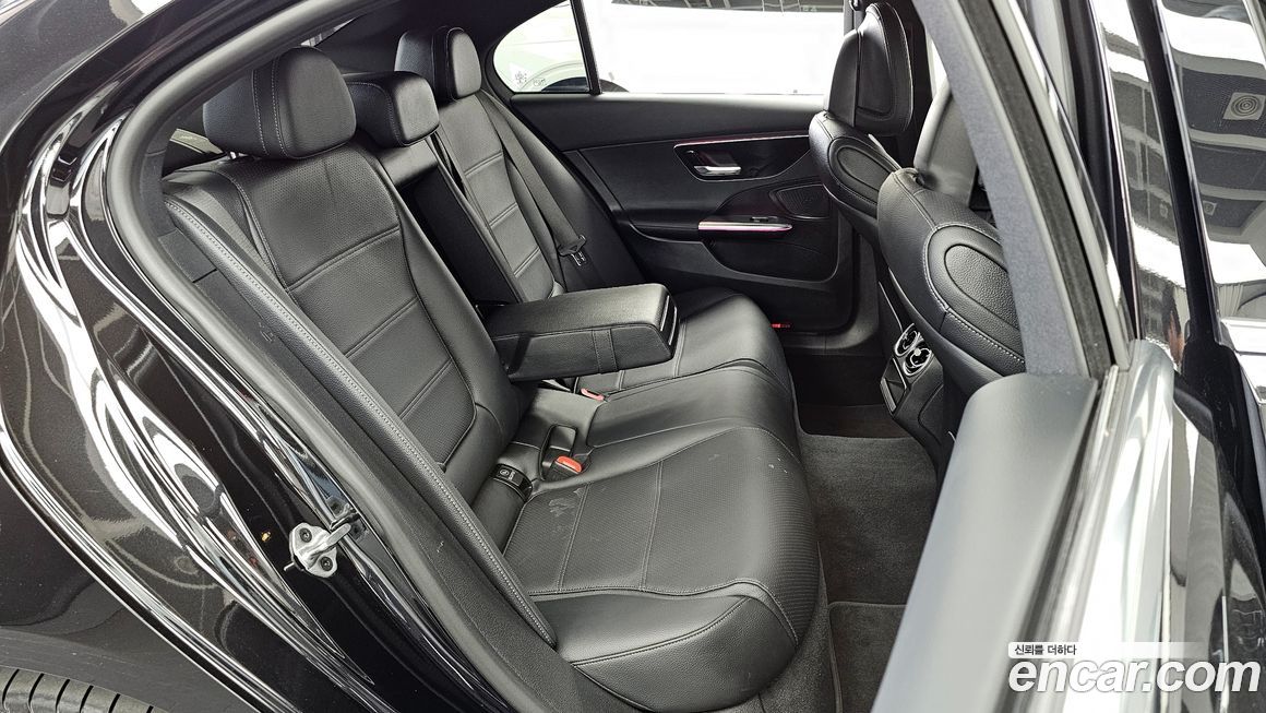 Mercedes-Benz C-Class 2022
