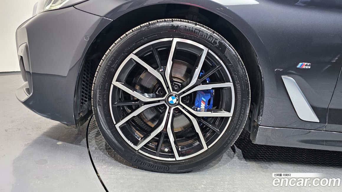 BMW 5-Series 2022