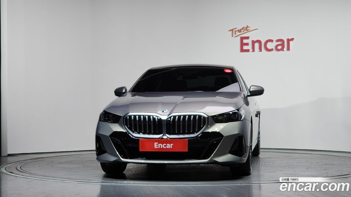 BMW 5-Series 2025