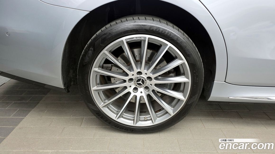 Mercedes-Benz S-Class 2022