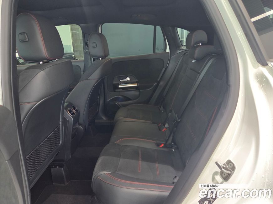 Mercedes-Benz GLA-Class 2025