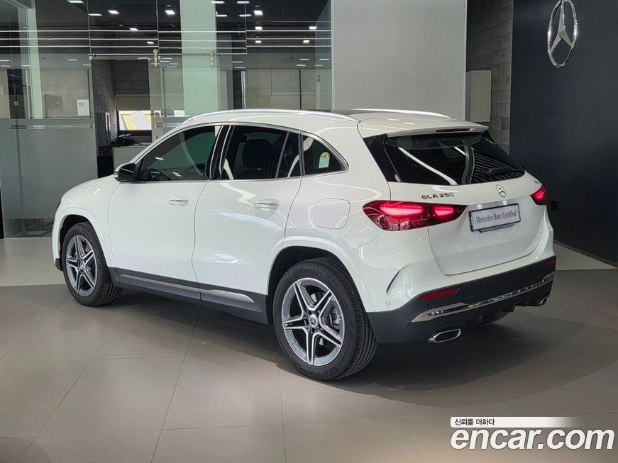 Mercedes-Benz GLA-Class 2025