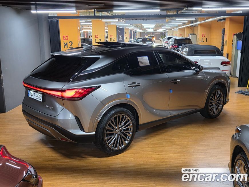 Lexus RX 2023