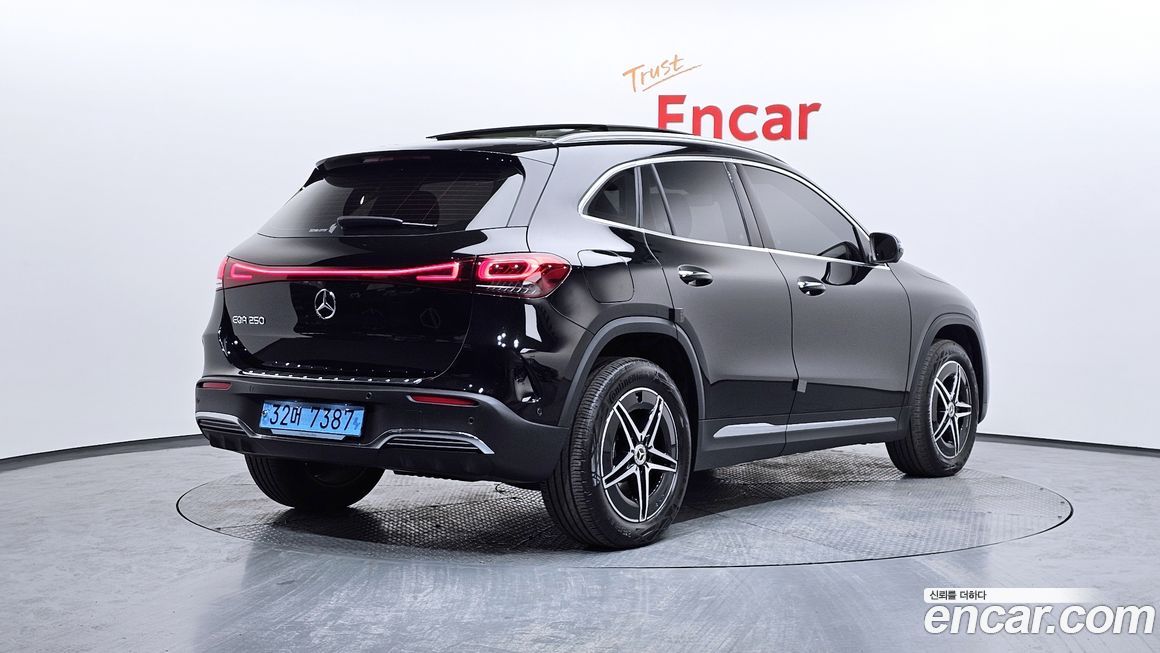 Mercedes-Benz EQA 2024