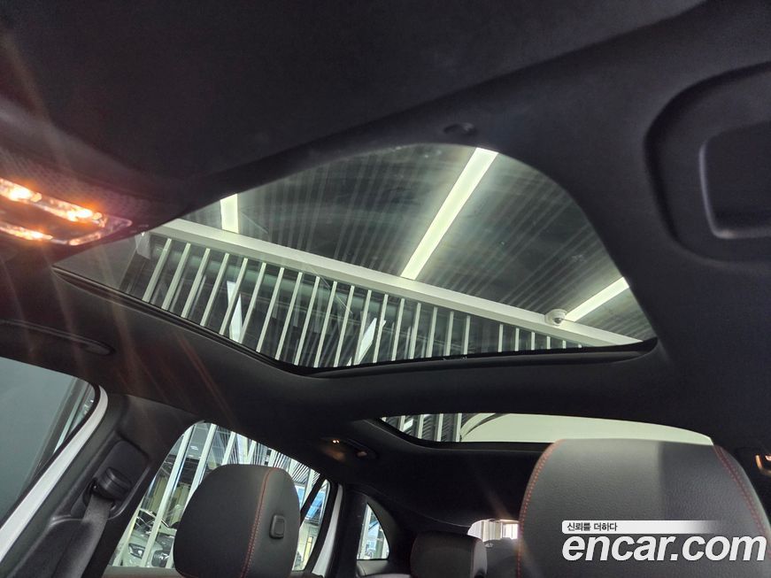 Mercedes-Benz GLA-Class 2025