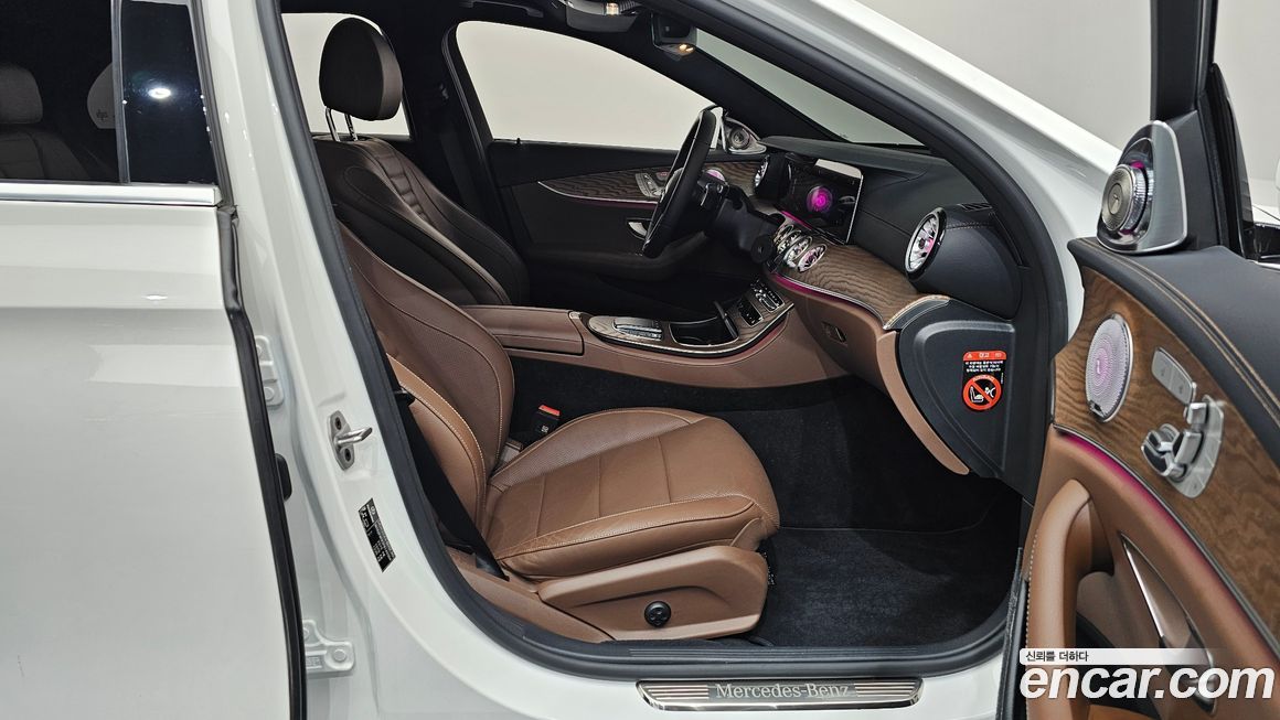 Mercedes-Benz E-Class 2023