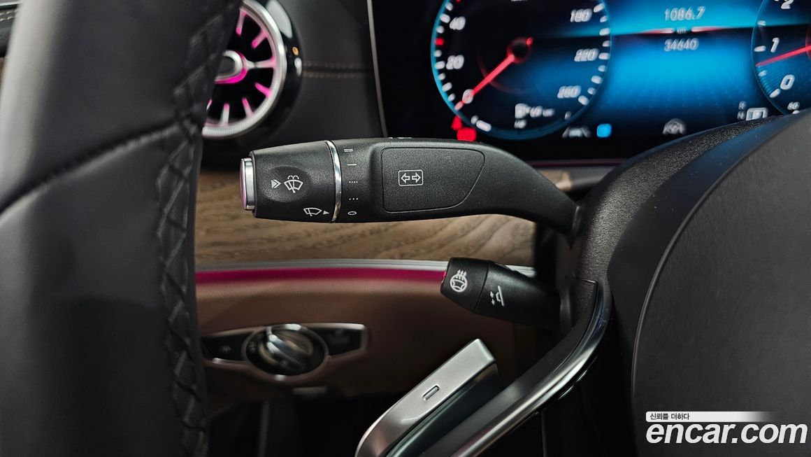 Mercedes-Benz E-Class 2023