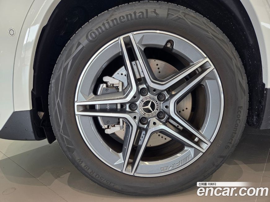 Mercedes-Benz GLA-Class 2025