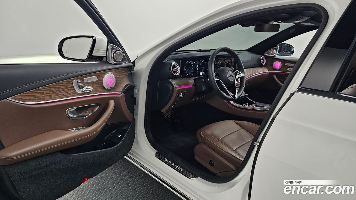 Mercedes-Benz E-Class 2023