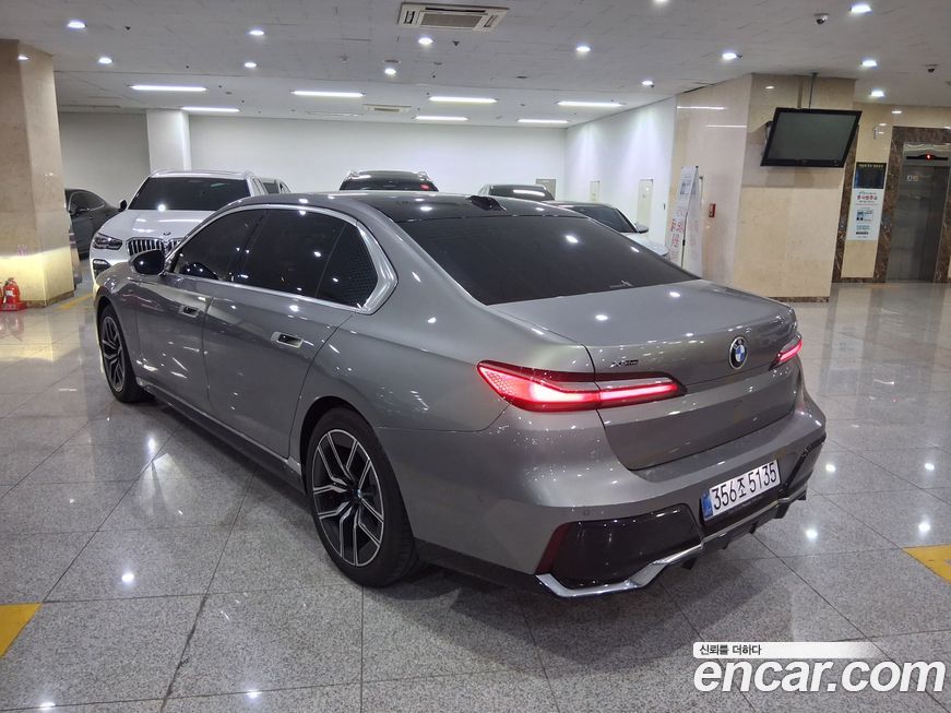 BMW 7-Series 2025