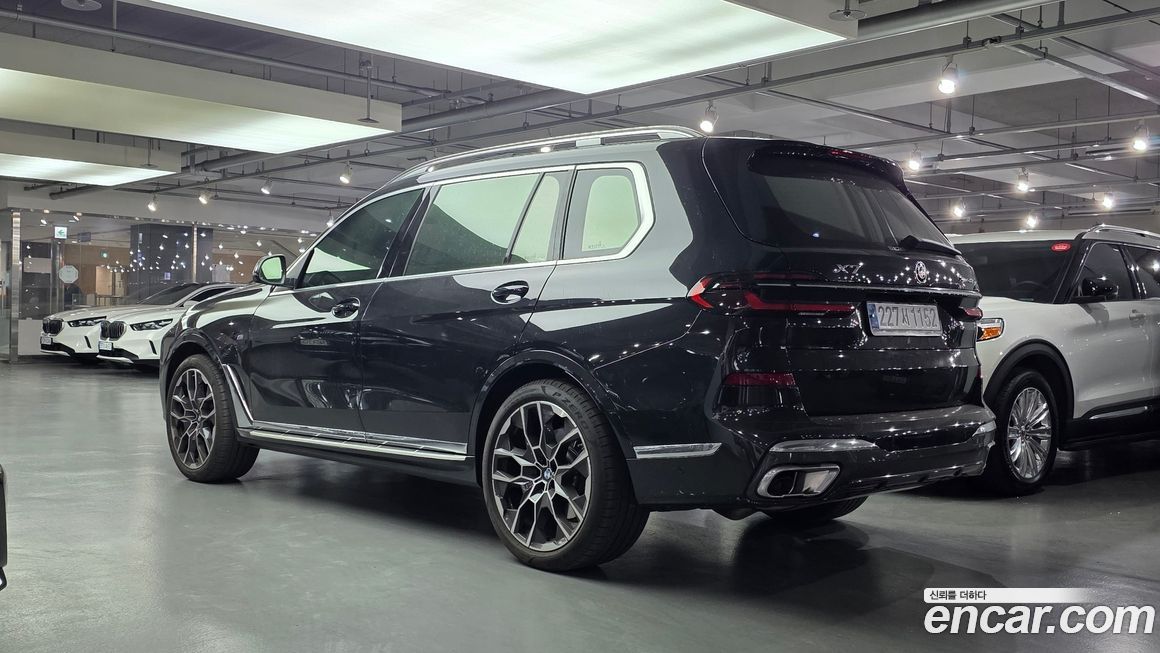 BMW X7 2025