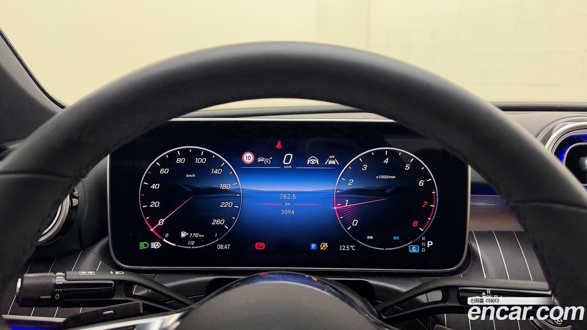 Mercedes-Benz C-Class 2025