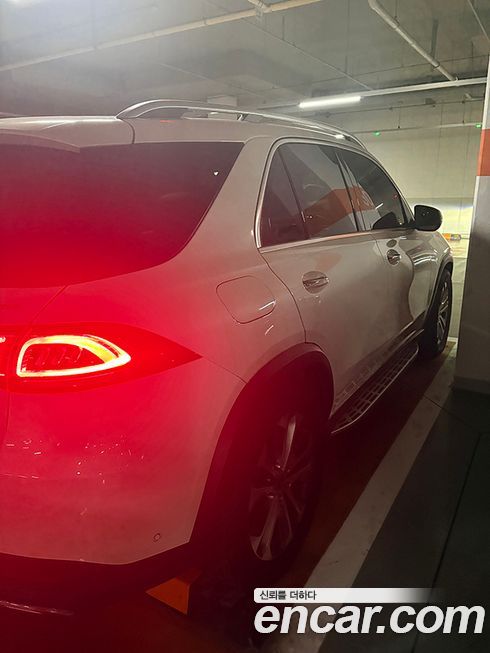 Mercedes-Benz GLE-Class 2021