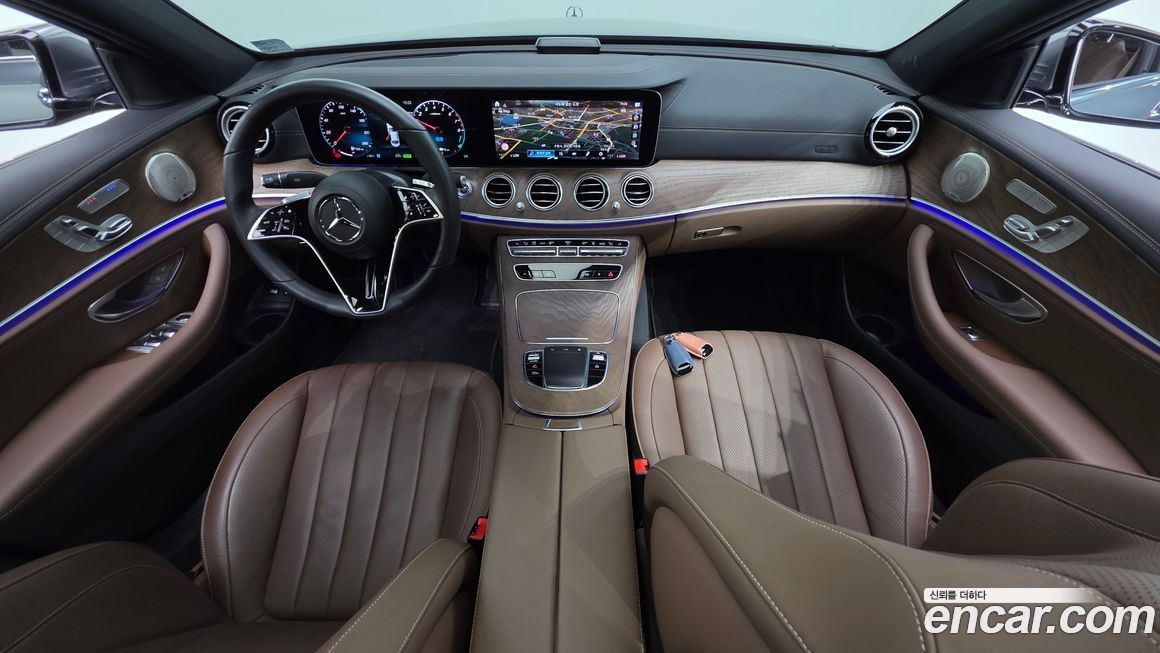 Mercedes-Benz E-Class 2023